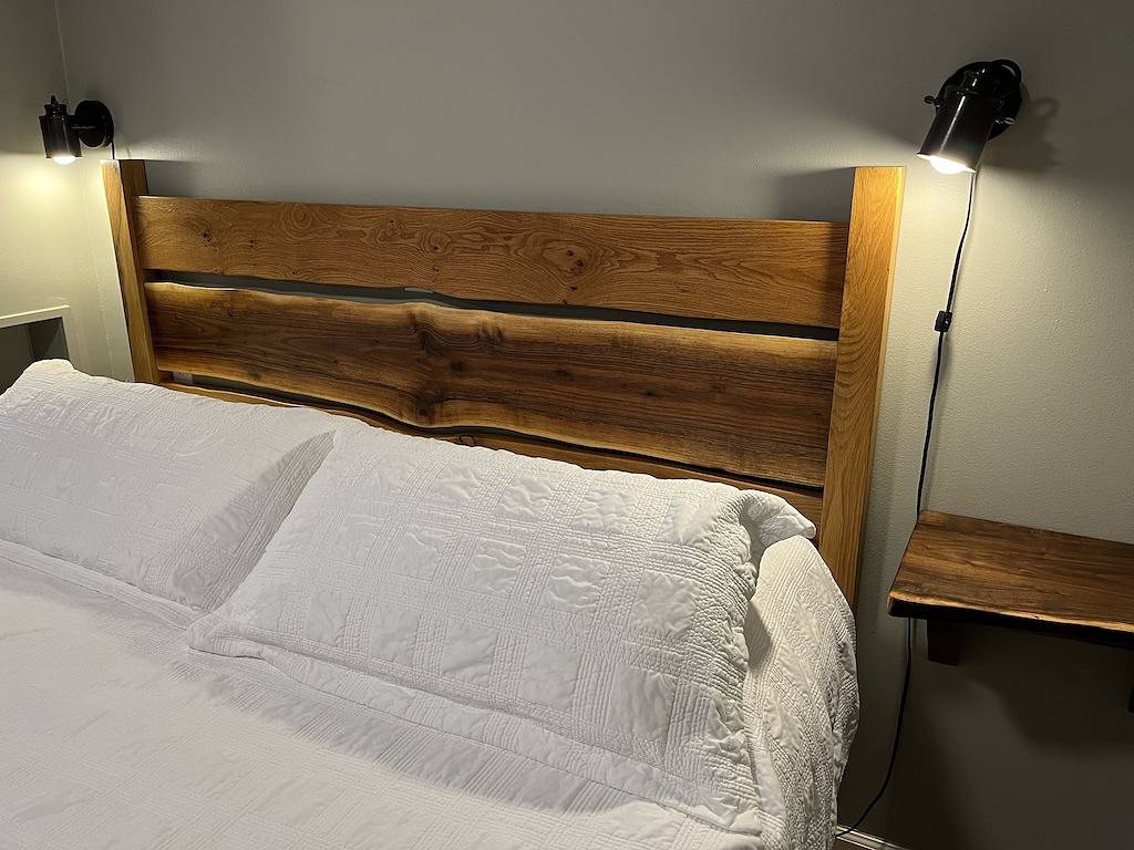 Cottage 1 block from Main St. on historic property. in Brevard, Transylvania County