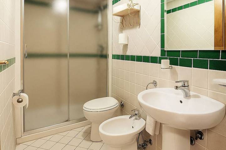 Ganze Wohnung, Maratea, sea view apartment with pool use, 700 meters from the sea. in Maratea, Potenza Provinz