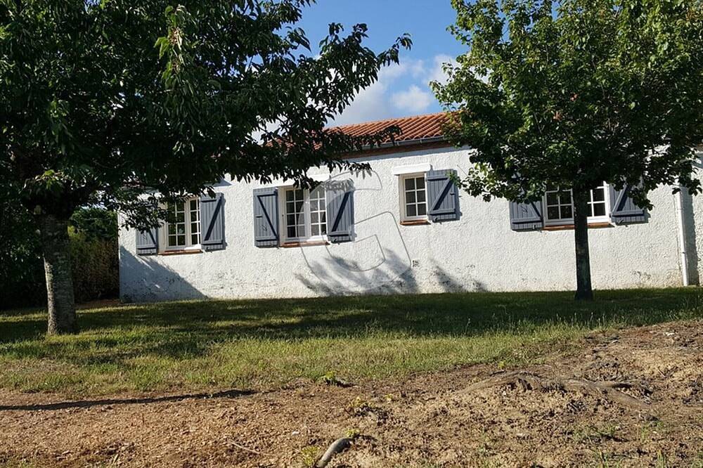 Casa familiar cerca de la playa con jardín y aparcamiento en Saint-Vincent-sur-Jard in Saint-Vincent-sur-Jard, Vandea
