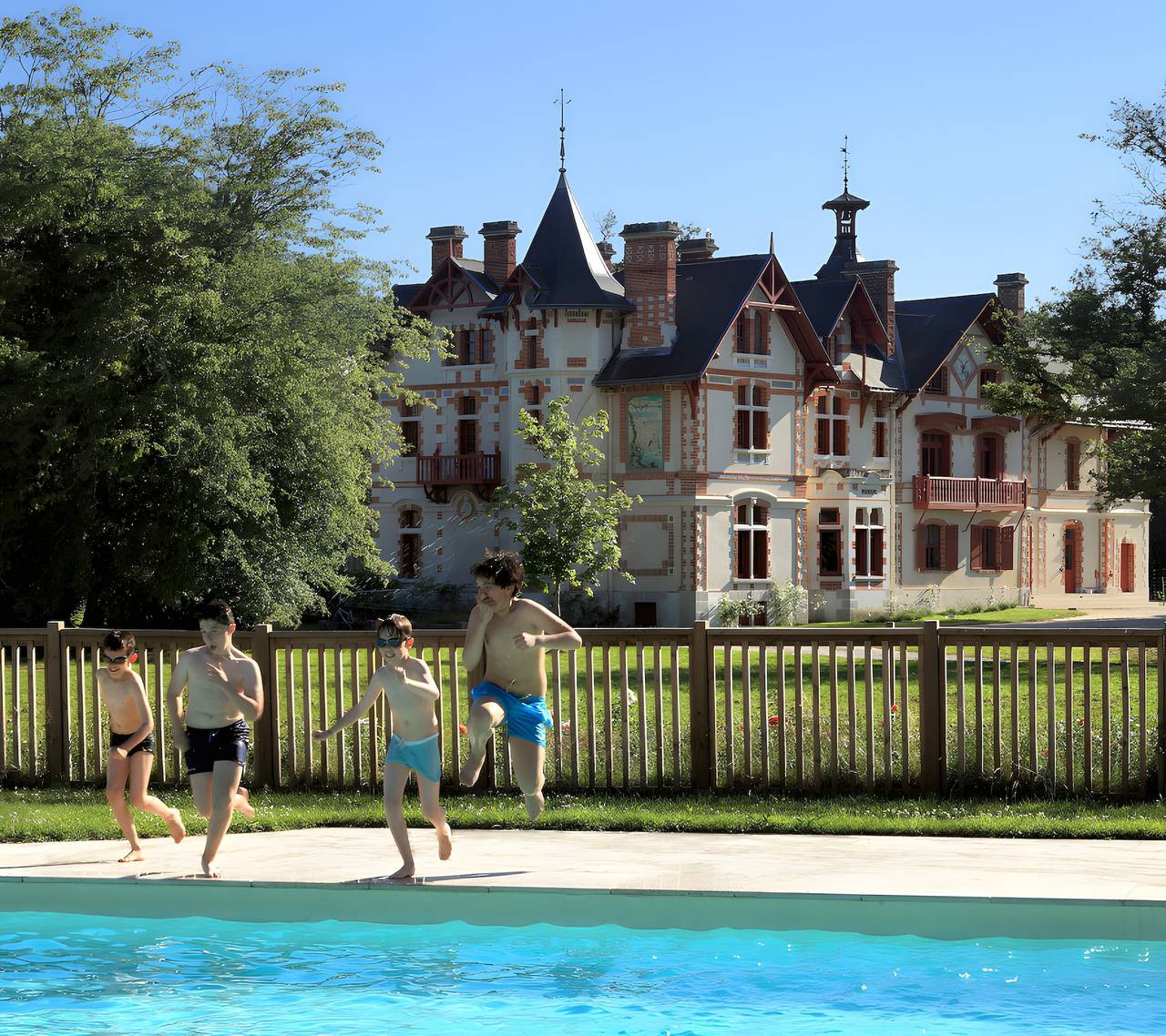 La Maison Des Amis – Domaine de La Trigalière mit Gemeinschaftspool in Ambillou, Tours und Umgebung