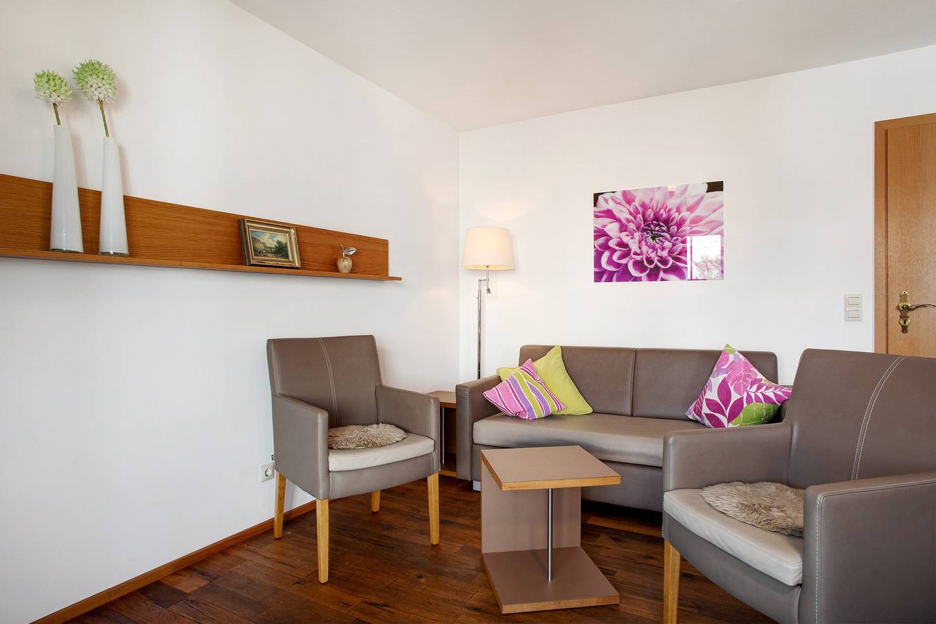 Ganze Wohnung, Ferienwohnung 'Wohnung Idared' mit gemeinsamer Terrasse, gemeinsamem Garten und Wlan in Immenstaad, Immenstaad am Bodensee