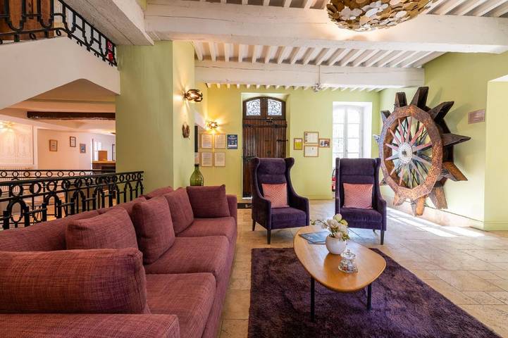 Hôtel pour 2 personnes, avec jardin ainsi que jacuzzi et piscine dans Golf de Pont Royal - 4