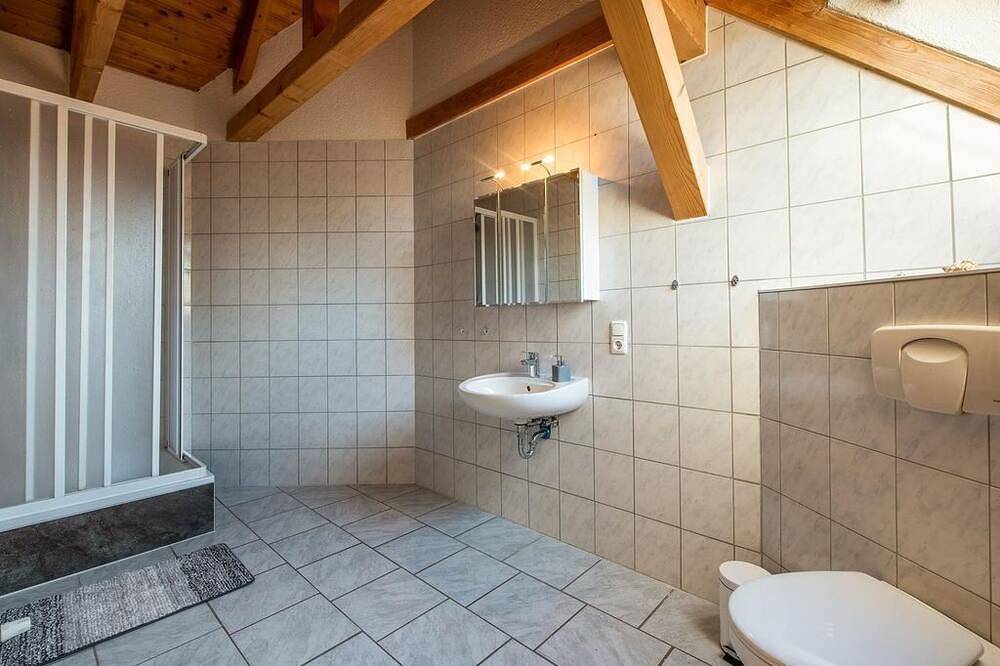 Ganze Wohnung, Susis Ferienwohnungen - Appartement/Fewo in An der Poststraße, Saale-Unstrut