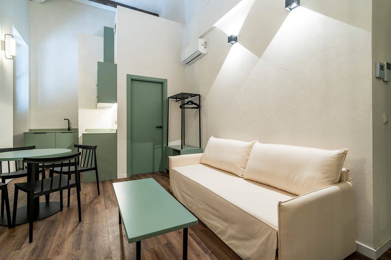 Entire apartment, Vlc Host - Reina 168 Duplex 16 in Valencia, Costa de Valencia