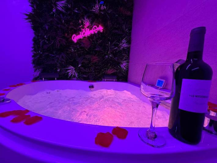 Apartamento de vacaciones para 2 personas, con jacuzzi y sauna - 1