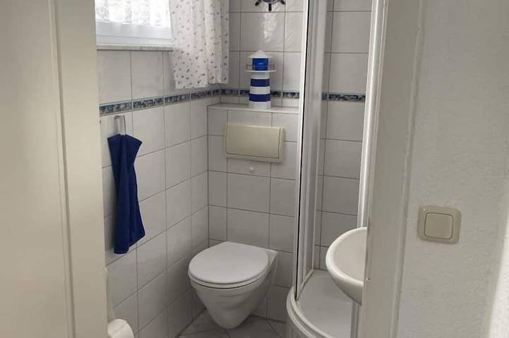 Bungalow für 4 Personen, mit Terrasse am Kummerower See - 4