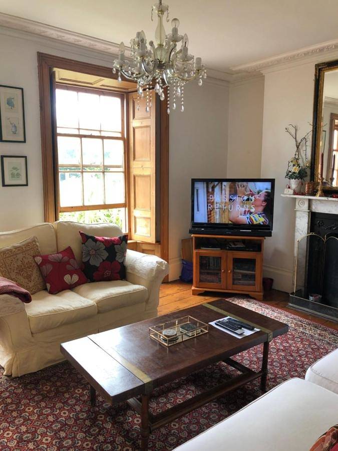 Entire apartment, 3 Bedroom 2 Bathrooms Apartment in Central Penzance in Penzance, Cornwall