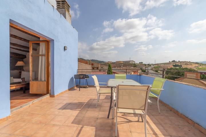 Apartamento 'Cal Capdevila Blau' con vistas a la montaña, Wi-Fi y aire acondicionado in Pira, Provincia de Tarragona