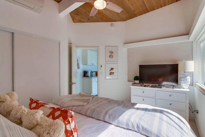 Beach rental for 6 people, with balcony in San Diego