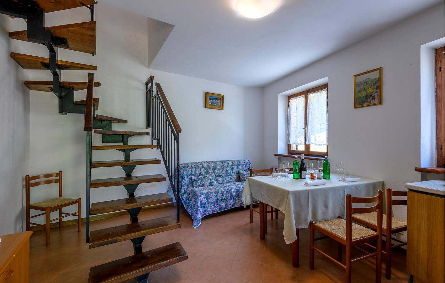 Apartamento vacacional entero, Apartamento de vacaciones para 6 personas con sauna in Montemonaco, Parque Nacional de los Montes Sibilinos