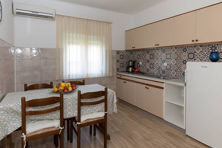 Ferienwohnung für 5 Personen, mit Balkon und Garten, kinderfreundlich in Kvarner Bucht - 3