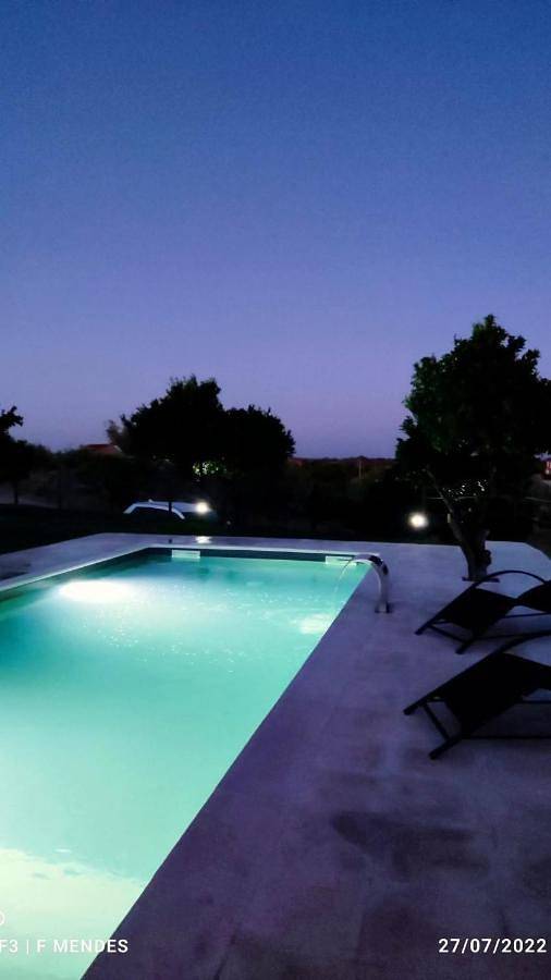 Casa de férias para 2 pessoas, com vista e piscina e ainda jardim, com animais de estimação em Castelo Branco