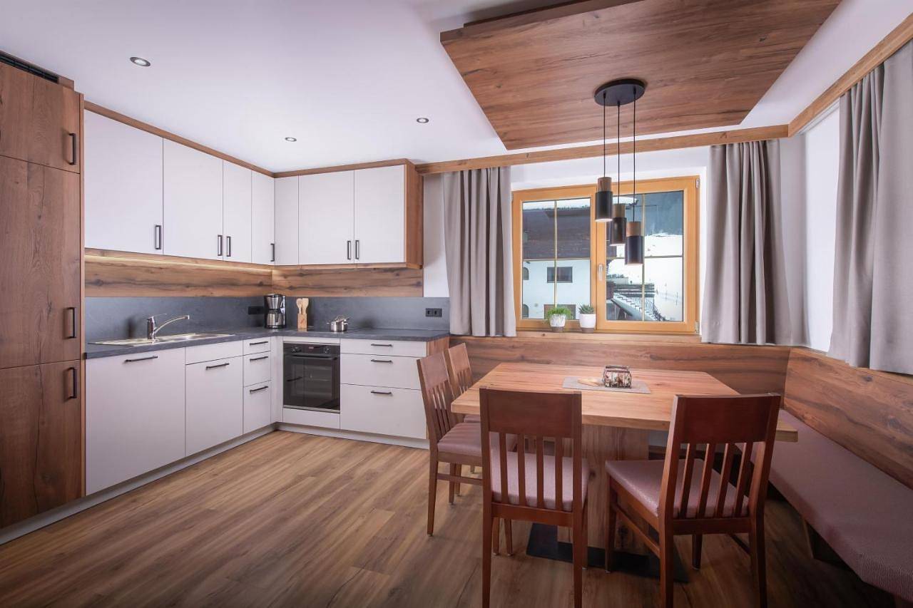 Three-Bedroom Apartment with Shower in Westendorf (Tirol), Kaisergebirge