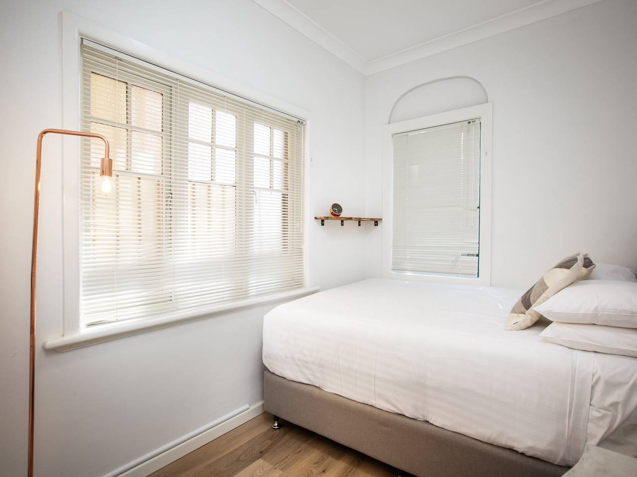 Entire apartment, Suburban Two-bed Apartment with Parking and Patio in Sydney, New South Wales