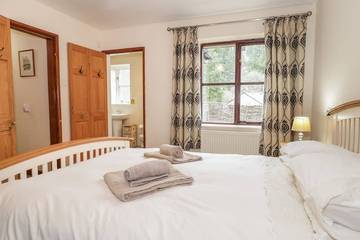 Log Cabin for 4 People in Betws-y-Coed, Conwy region, Photo 3