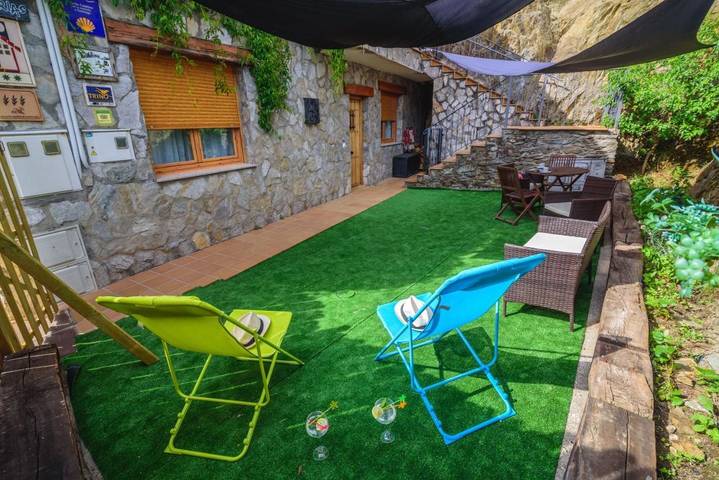 Casa rural para 2 personas, con jacuzzi y jardín, Familias con niños en Montaña de Luna - 2