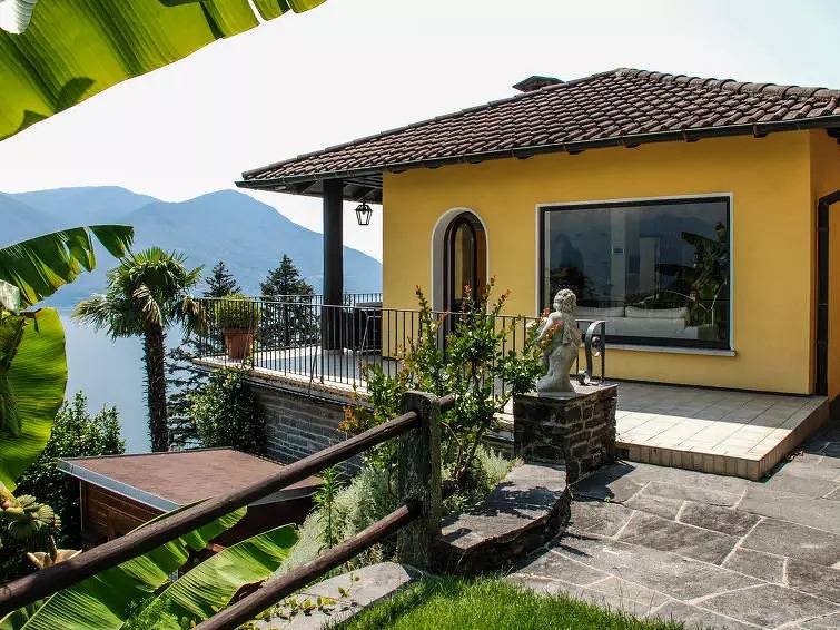 Huis 6 Personen in Ronco sopra Ascona, Ticino Alpen en Verbano