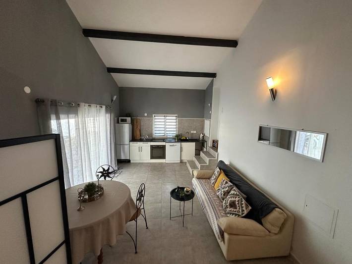 Gîte pour 4 personnes, avec terrasse ainsi que jardin et vue à Villetelle - 3