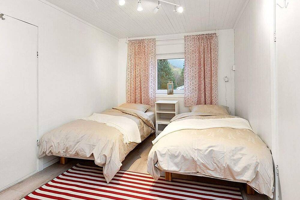 6 Personen Ferienhaus in Midsund in Midsund, Nördliches Fjordnorwegen