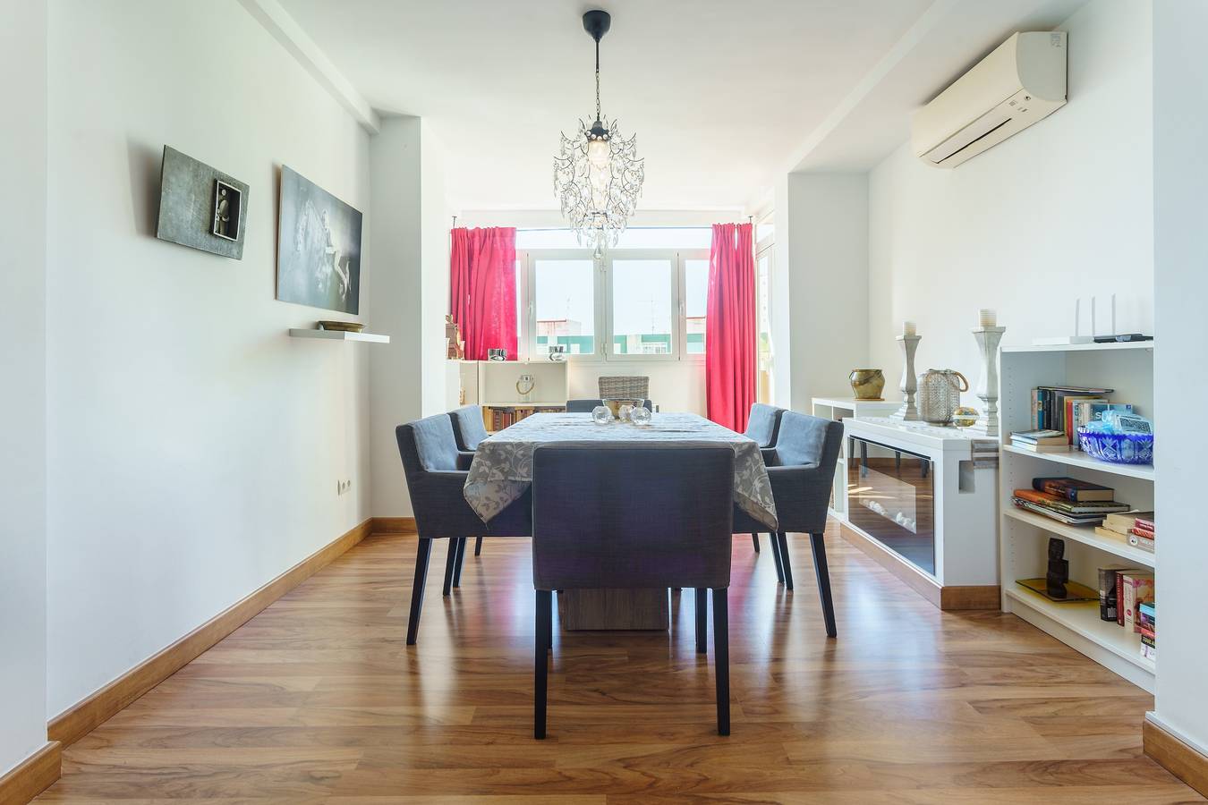 Apartamento entero, Moderno apartamento en Los Boliches con piscina compartida, balcón y Wi-Fi in Los Boliches, Fuengirola
