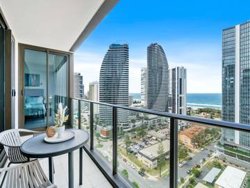 Holiday Rental for 4 People in Broadbeach, Queensland, Photo 1