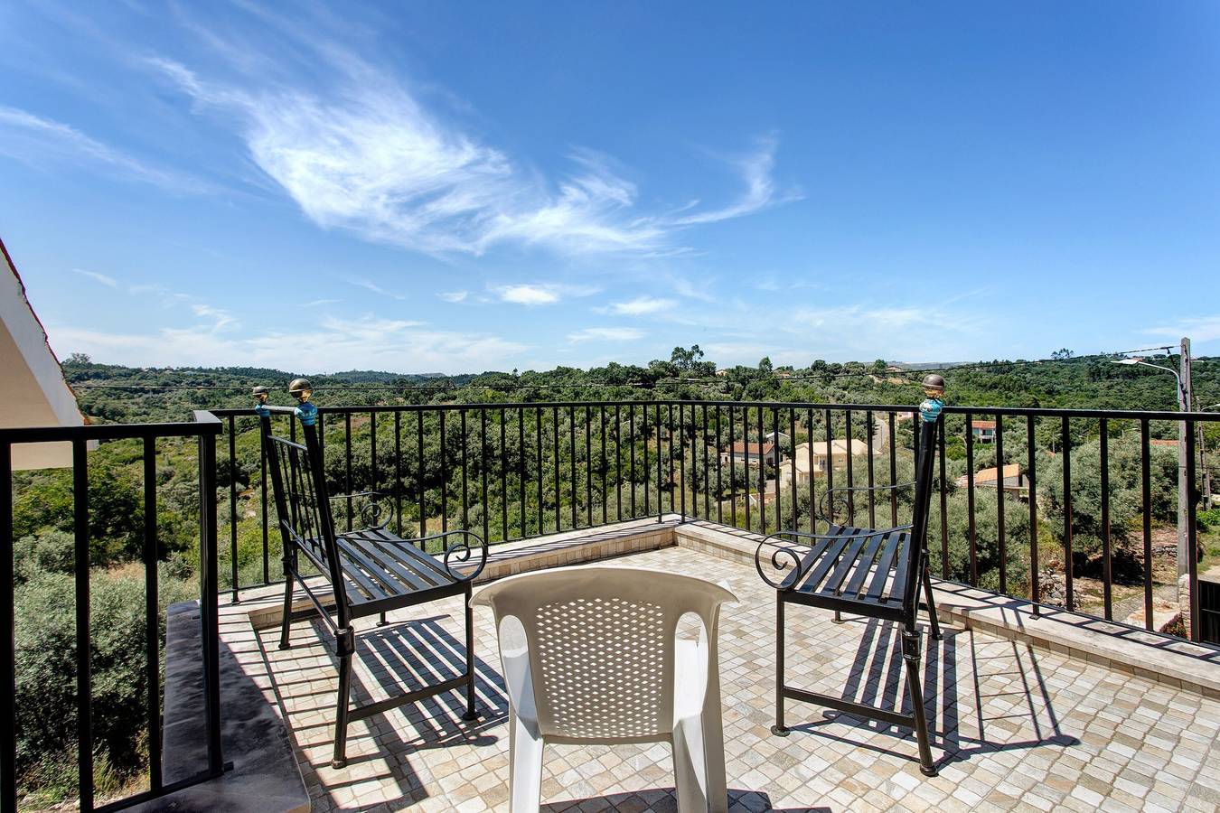 Casa de vacaciones 'Casa Do Pião - Turismo Rural' con vistas a la montaña y aire acondicionado in Leiria District