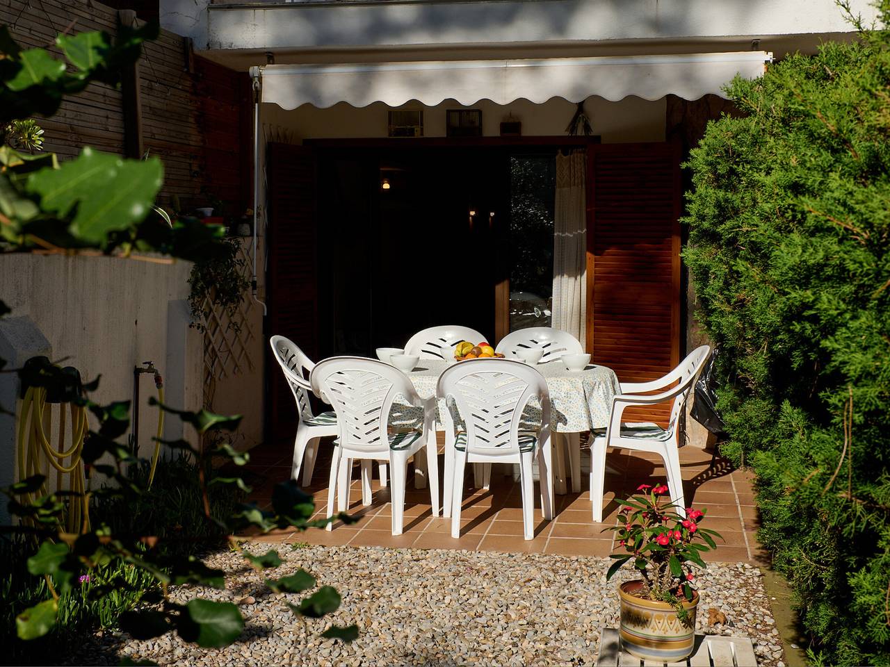 Maison mitoyenne avec jardin et terrasse, 800m de la plage, jusqu'à 8 pers, animaux admis in Calella de Palafrugell, Palafrugell