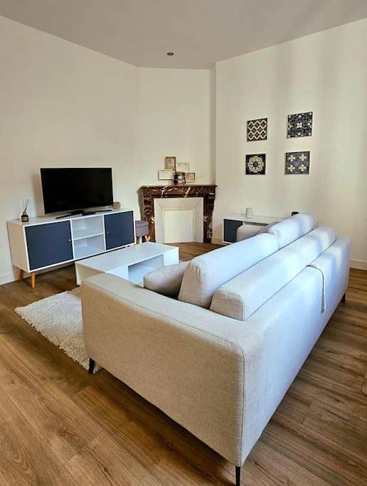 Appartement entier, One-Bedroom Apartment in Compiègne, Oise