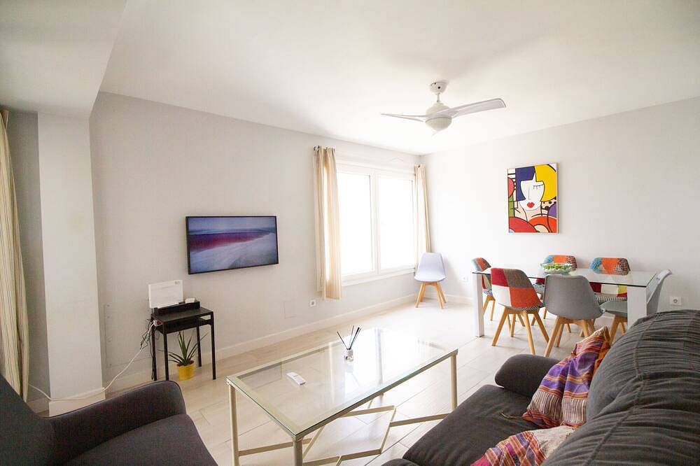 Apartamento entero, Lightbooking 4D Valdelagrana vista al mar in Valdelagrana, El Puerto de Santa María