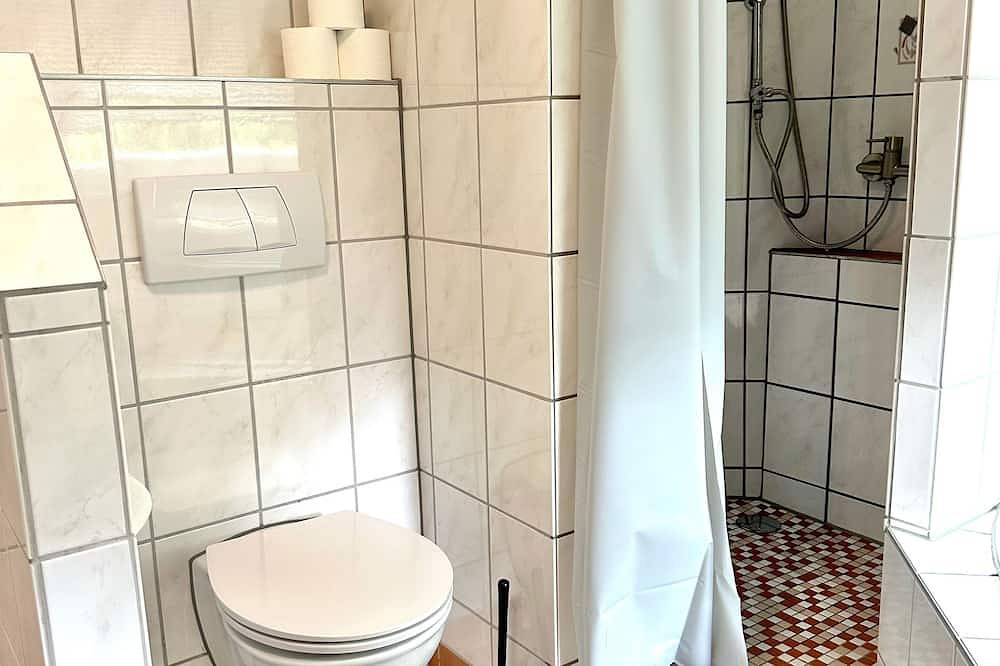 Haus am Wald mit Outdoor Whirlpool und Kamin in Stolberg, Rheinland