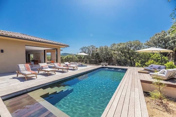 Villa pour 10 personnes, avec piscine à Pianottoli-Caldarello