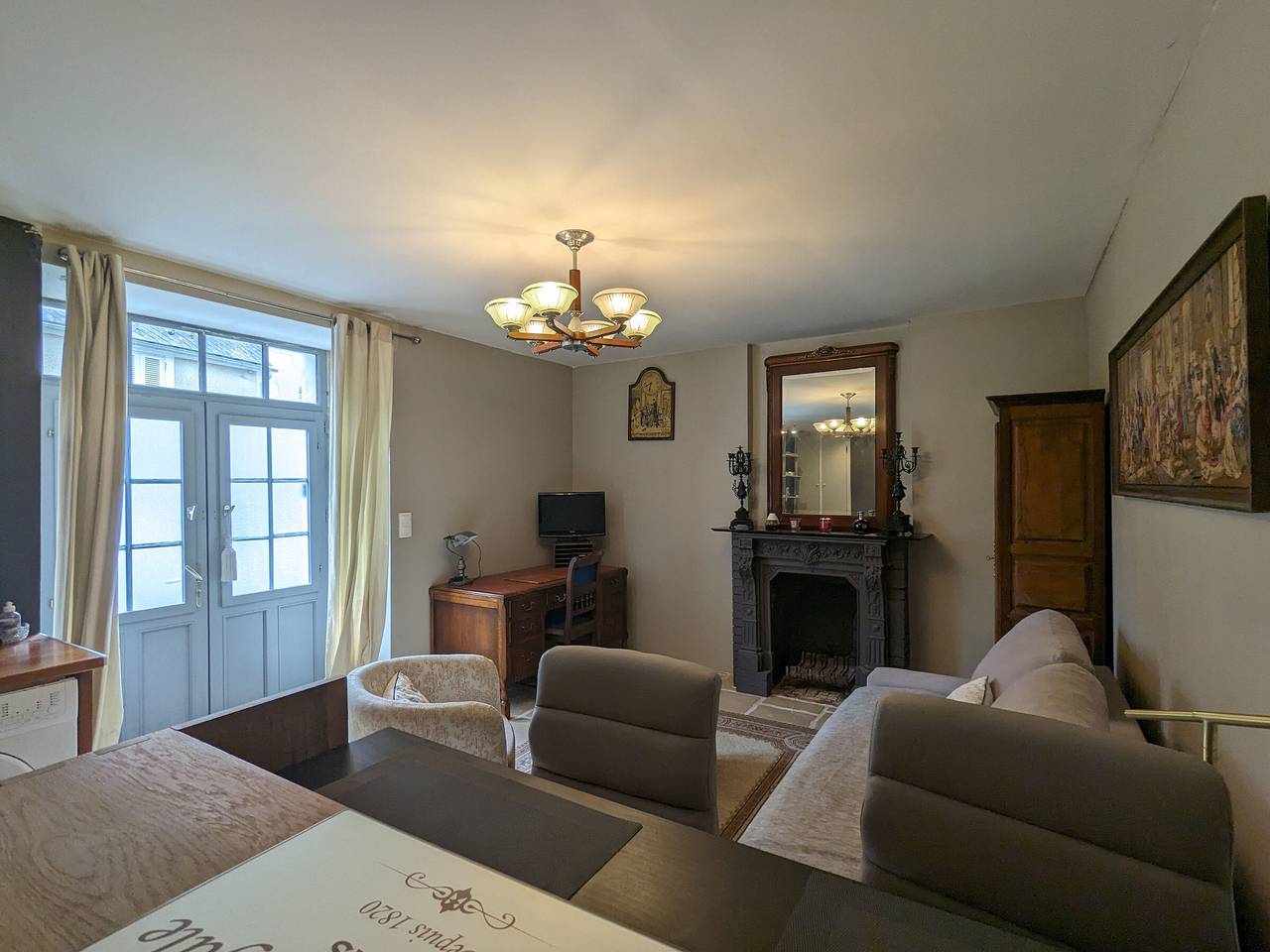 Ganze Wohnung, Charmantes Loft in der Altstadt, kostenloses Parken in der Nähe, nahe Schloss Naillac in Le Blanc, Le Blanc und Umgebung