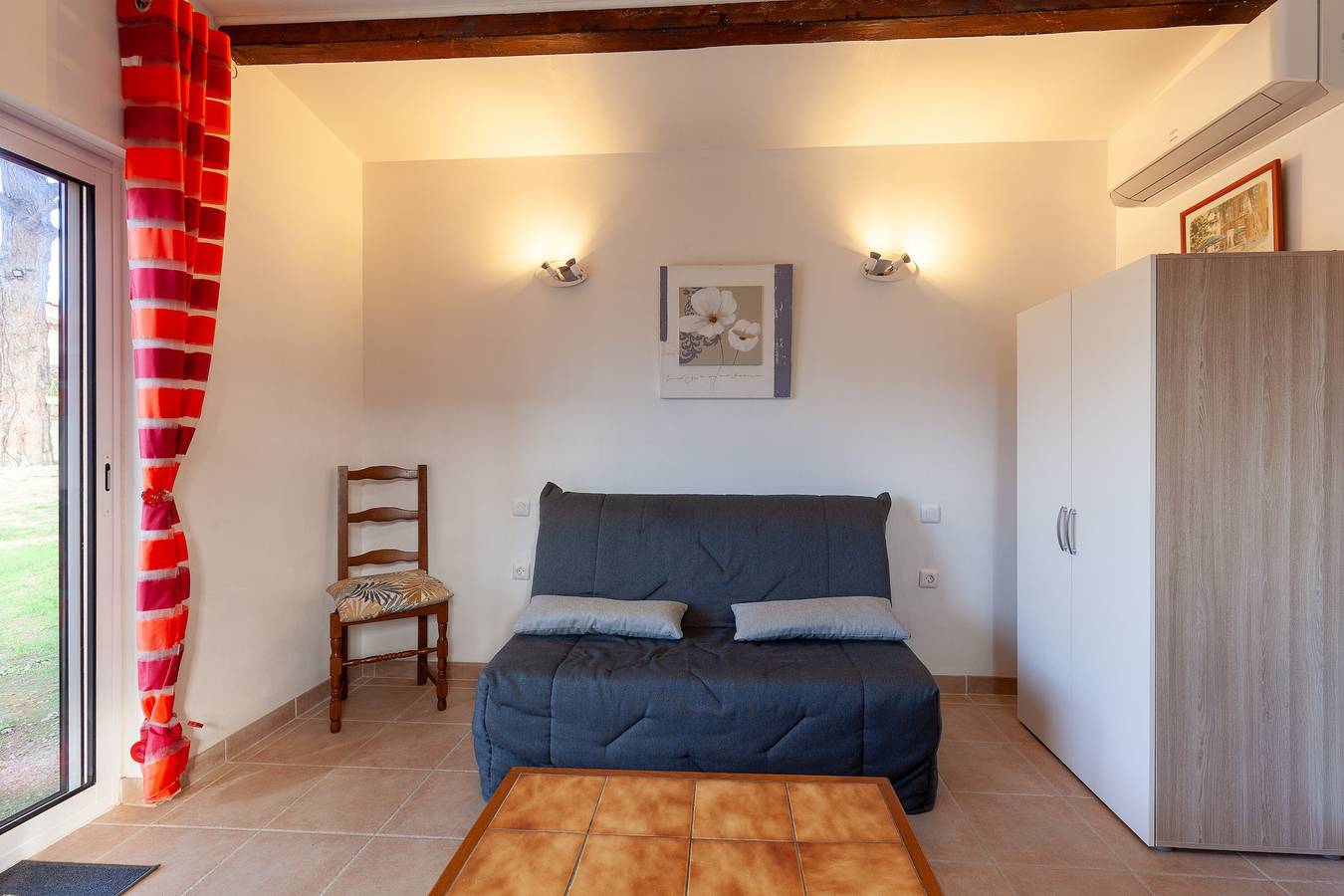 Apartamento entero, Apartamento de vacaciones Côte Bleue en La Couronne con jardín compartido, cerca de la playa in Martigues, Costa mediterránea (Francia)