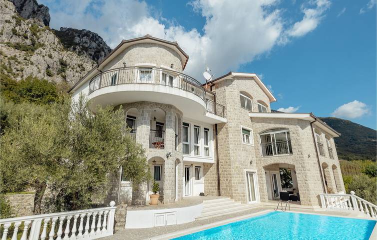 Ferienhaus für 12 Personen in Montenegro