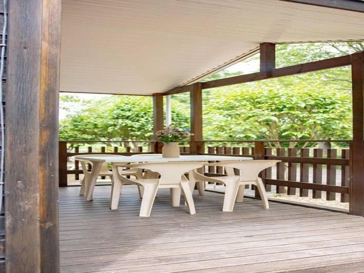 Camping pour 4 personnes, avec piscine, animaux acceptés