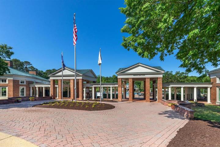Bungalow para 6 personas, con balcón y piscina además de piscina para niños y jacuzzi en Virginia