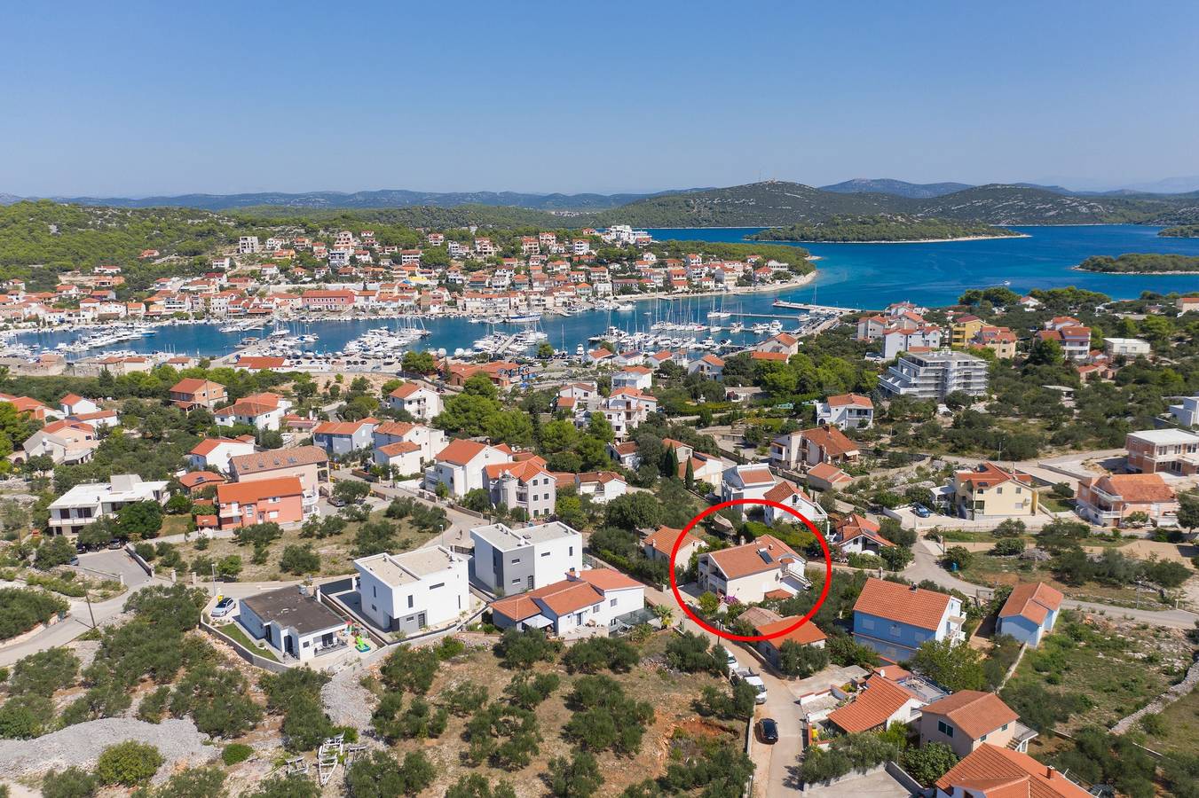 Ganze Wohnung, 2-Zimmer-Ferienwohnung mit Terrasse Jezera, Murter A-21148-a in Tisno, Murter