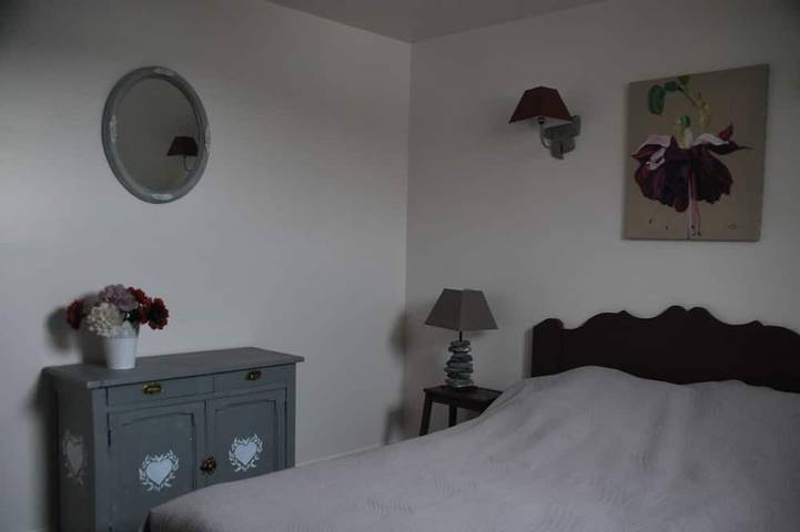 Appartement entier, Le grenier d'Orange  .  Appart dans maison ancienne à  20 m de la rue piétonne in Amboise, Région de Tours