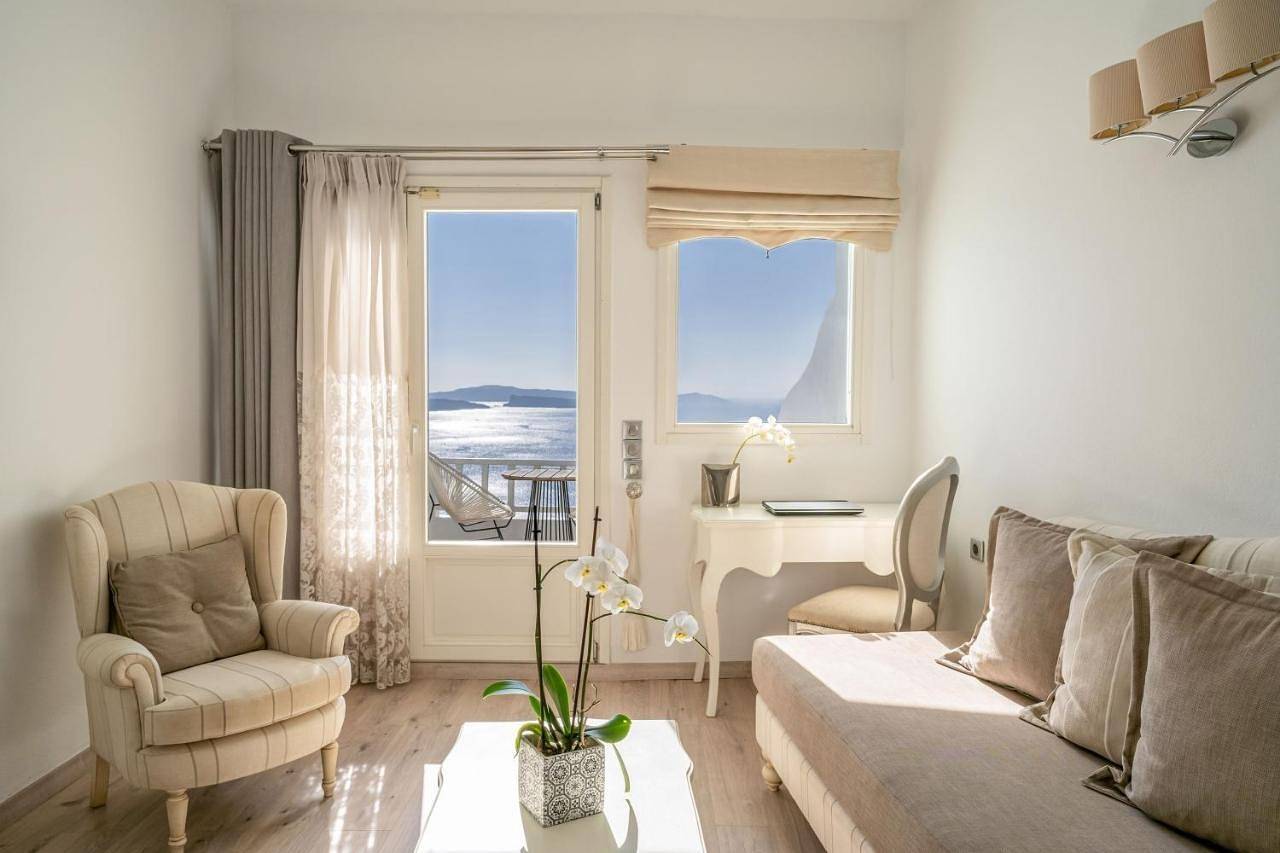 Delfini Villas in Oia, Santorin