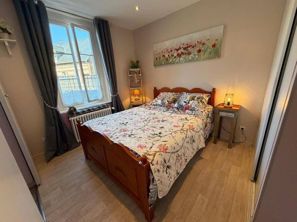 Appartement entier, One-Bedroom Apartment in Veules-les-Roses, Région de Dieppe