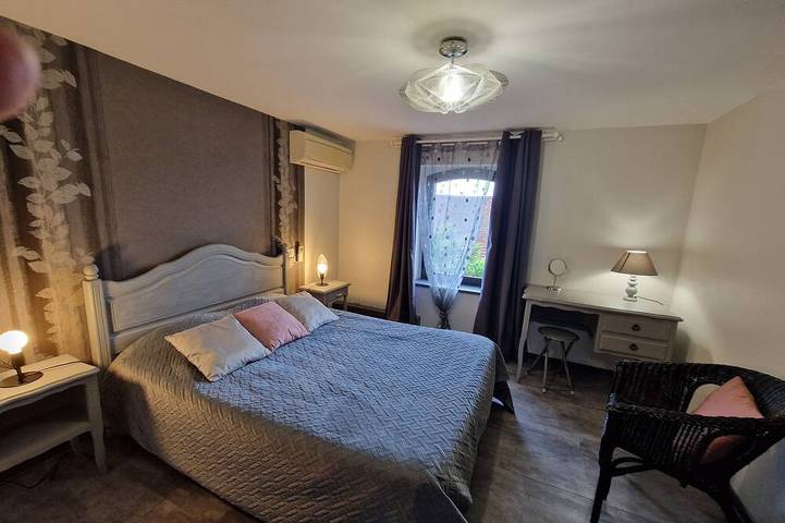 Gîte pour 4 personnes, avec jardin et terrasse dans Château de Castelnau-Bretenoux - 3