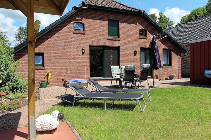 Ferienhaus für 5 Personen, mit Garten und Terrasse in Leer - 2