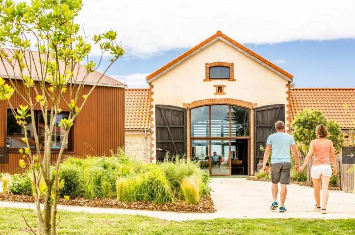 Appartement de vacances pour 2 personnes, avec sauna ainsi que terrasse et piscine