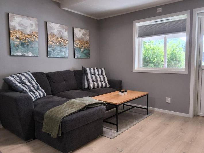 Ferienwohnung für 4 Personen, mit Terrasse und Garten in Otta