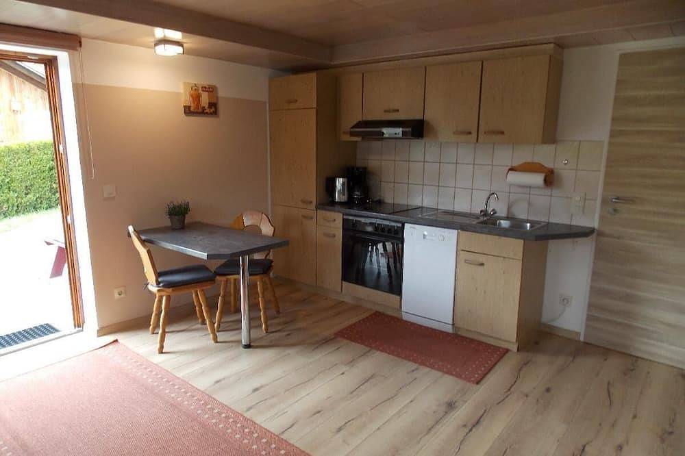 Ganze Wohnung, 40qm-große Fewo mit Terrasse und kostenfreiem Wlan in Lohberg, Ostbayern
