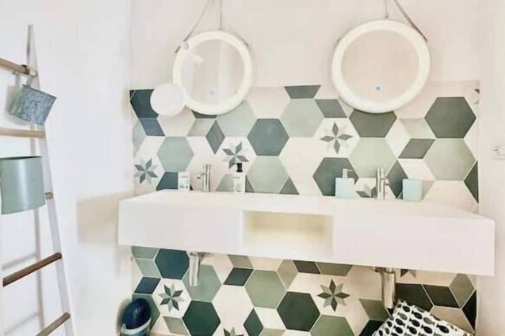 Ganze Wohnung, Hostdomus - Varigotti Suite in Varigotti, Finale Ligure Gemeinde