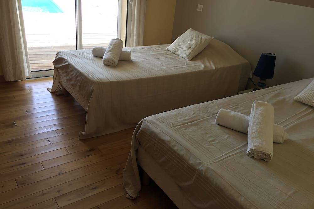 Piscina riscaldata - Spiagge 2 min - 5 camere da letto - Wifi Clim in Lecci, Sartène e dintorni