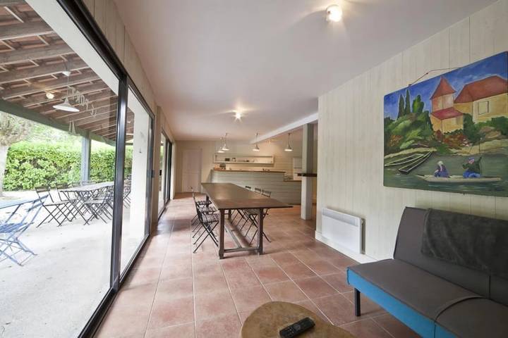 Location de vacances pour 10 personnes, avec sauna ainsi que bassin pour enfant et jacuzzi à Saint-Sozy