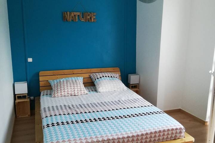 Location de vacances pour 6 personnes, avec terrasse et jardin à Saint-Alban-Auriolles - 2