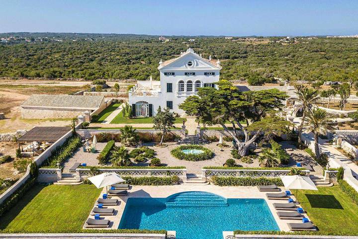 Casa de vacaciones para 12 personas, con Jacuzzi además de Terraza y Jardín en Maó